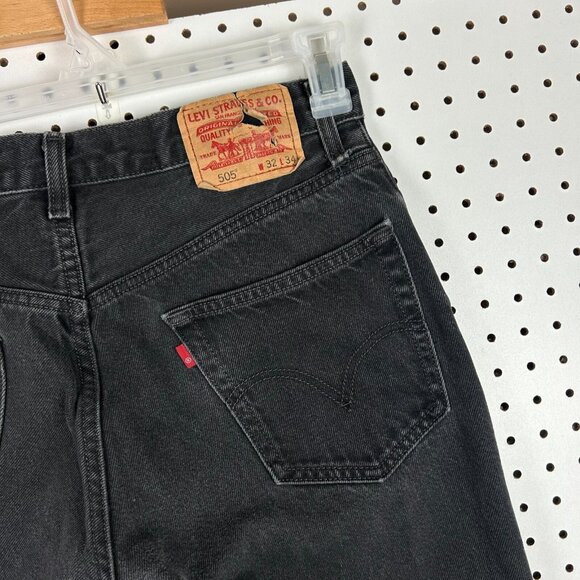 Levi's 505 Black Denim Jeans 32x32 Straight Leg Cut Streetwear Skate Punk Cotton - Picture 3 of 7